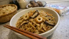 切り干し大根×椎茸×ちくわのやさしい煮物：一度ゆでてから炒め煮でしっとり仕上げ