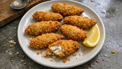 切り身でラクに、骨の心配も少なめ:フライパンで作るサクふわアジフライ