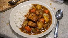 いつものジャワカレーが濃厚に変わる：水控えめ＆玉ねぎしっかり炒めの定番カレー