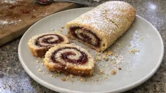 バターなしで軽い口当たり：ジャムを巻いて焼く「クロスタータ・アロトラタ」の作り方