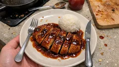 市販のおさかなハンバーグで簡単主菜：ケチャップ甘辛焼きの作り方